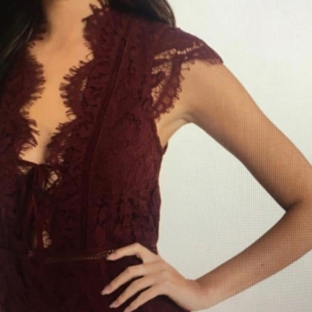 Tobi Eyelash Lace Knee Dress Sz S